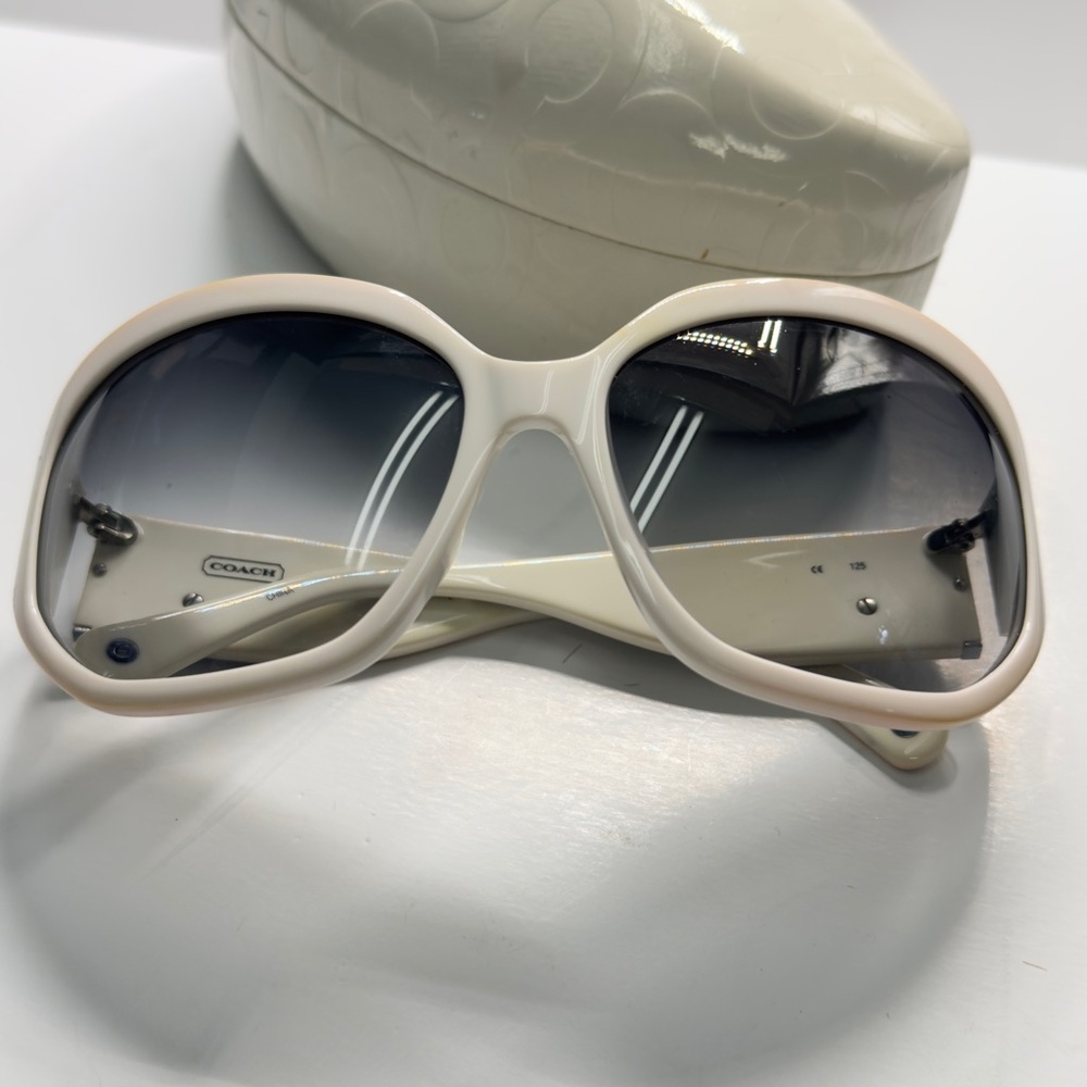Coach White Oversize Arabella 58025 Sunglasses - Picture 4 of 15